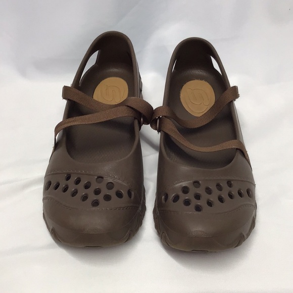 Sz 7 Skechers brown poolside or beach waterproof with velcro ribbons comfy! - Picture 4 of 12